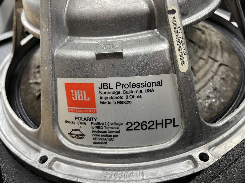 Loa bãi JBL SRX 712M