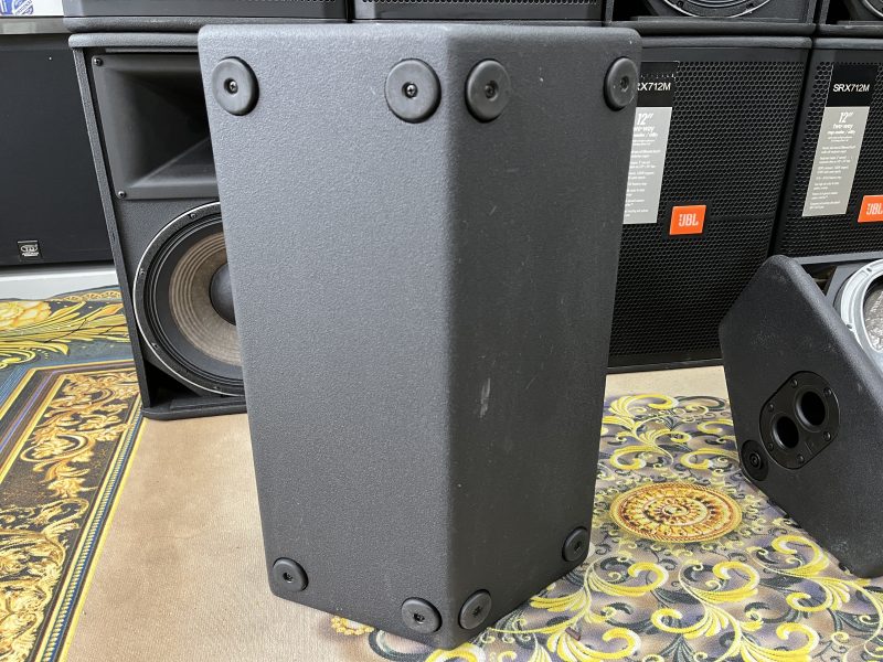 Loa bãi JBL SRX 712M