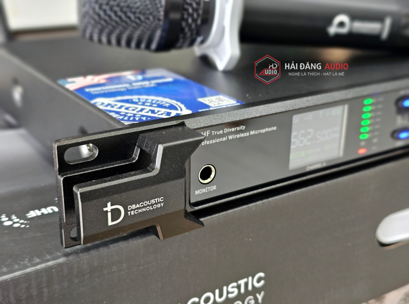 Micro không dây DB Acoustic DB750 Pro