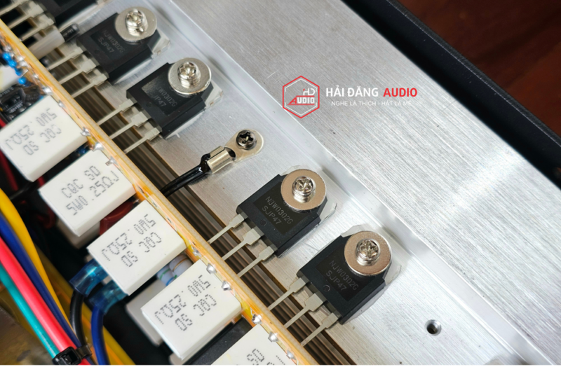 ĐẨY CÔNG SUẤT V3 H-8002 CHÍNH HÃNG V3 ACOUSTIC