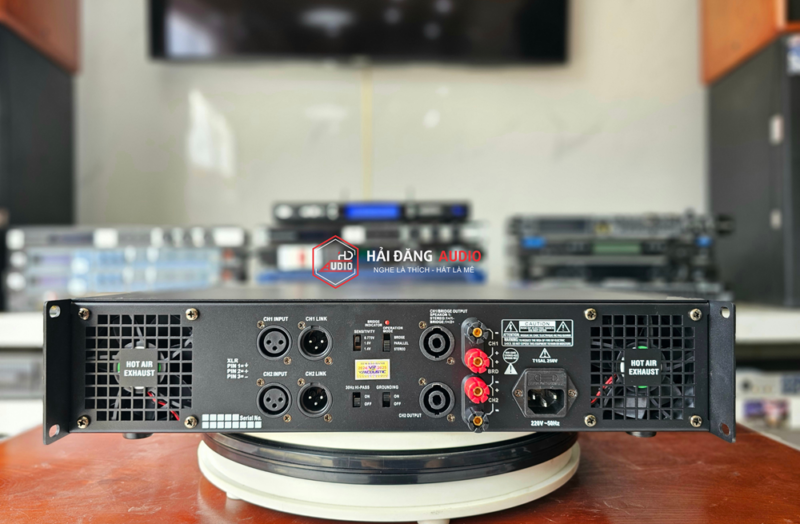 ĐẨY CÔNG SUẤT V3 H-8002 CHÍNH HÃNG V3 ACOUSTIC