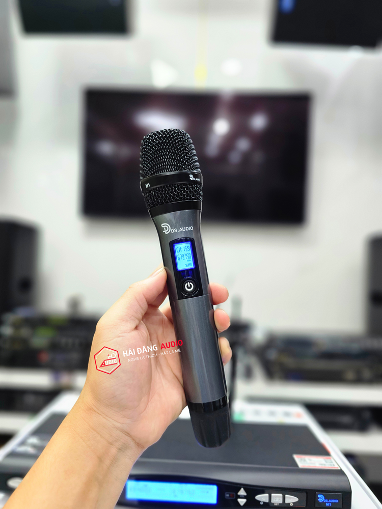 MICRO KHÔNG DÂY DS AUDIO M1 CHÍNH HÃNG DS AUDIO MICRO KHÔNG DÂY DS AUDIO M1 CHÍNH HÃNG DS AUDIO
