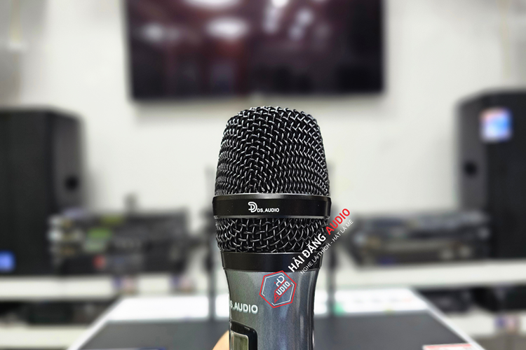 MICRO KHÔNG DÂY DS AUDIO M1 CHÍNH HÃNG DS AUDIO MICRO KHÔNG DÂY DS AUDIO M1 CHÍNH HÃNG DS AUDIO