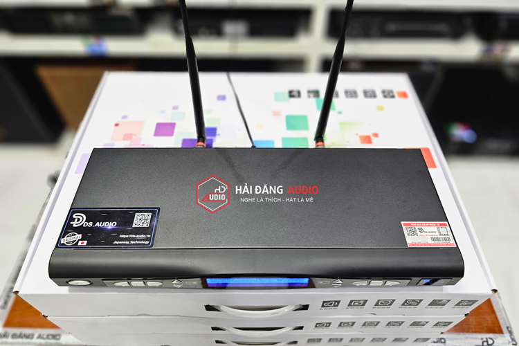 MICRO KHÔNG DÂY DS AUDIO M1 CHÍNH HÃNG DS AUDIO MICRO KHÔNG DÂY DS AUDIO M1 CHÍNH HÃNG DS AUDIO